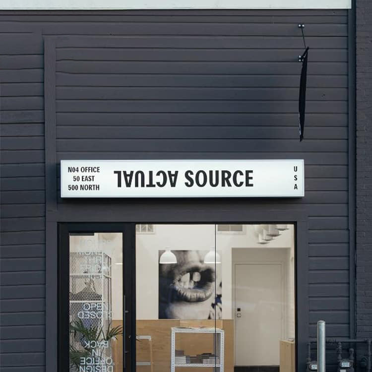 Building Projecting Light Box Sign Outdoor Illuminated